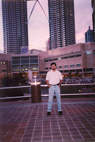 ilan klcc1.jpg (141753 bytes)